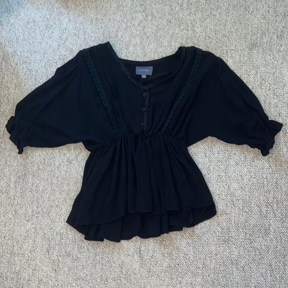 Small Hudson Gray Blouse with buttons and lace detailing